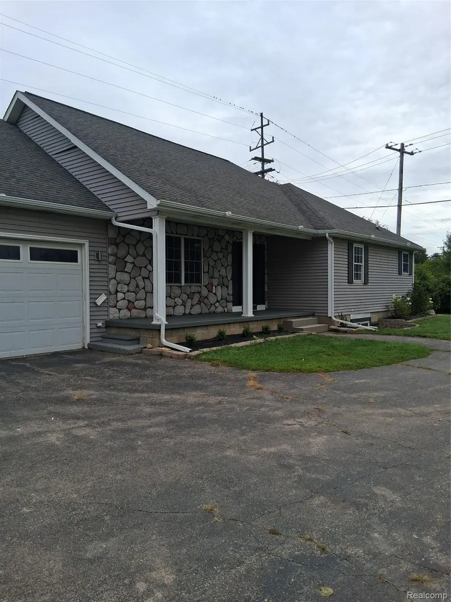 4226 Dye Road N, Flint, MI 48473 - #3