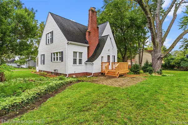 3091 Edgefield Drive, Waterford, MI 48328