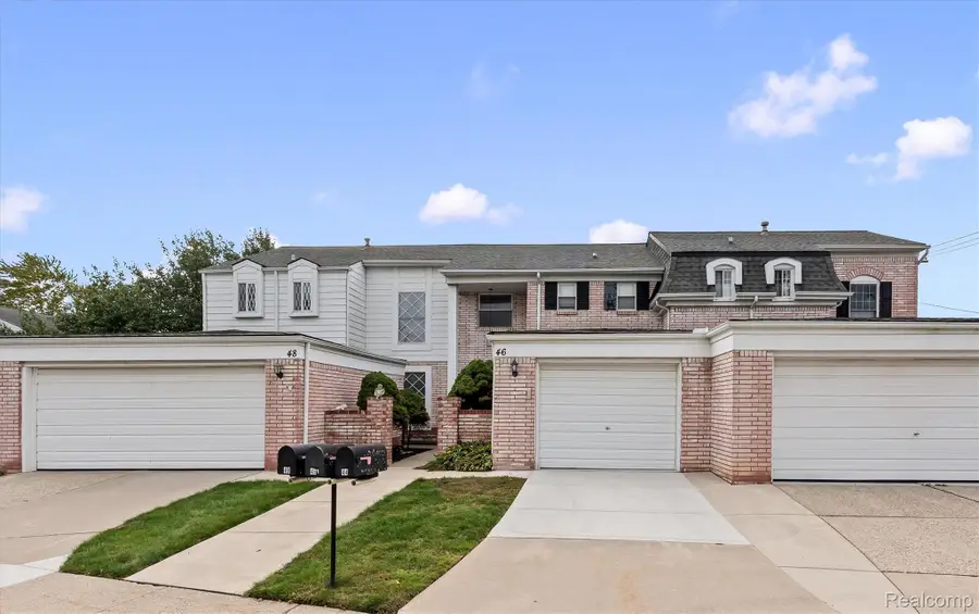 46 Stratford Lane, Rochester Hills, MI 48309 - #2
