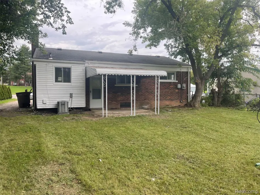 515 Martin Luther King Jr Boulevard N, Pontiac, MI 48342 - #2