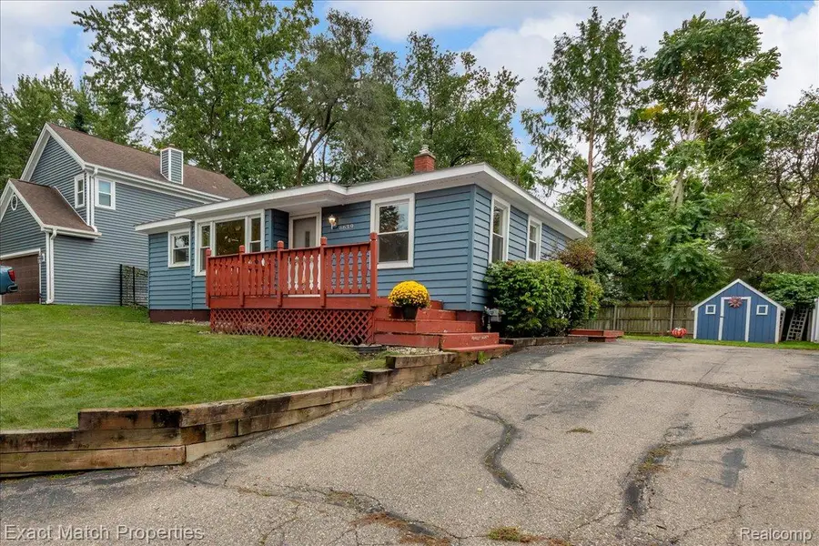 6639 Buckland Avenue, West Bloomfield, MI 48324 - #3