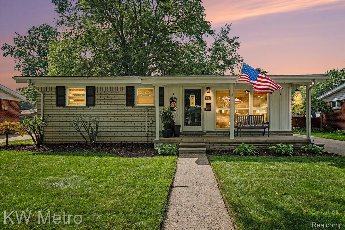 637 Kenyon Drive, Troy, MI 48083 - #1