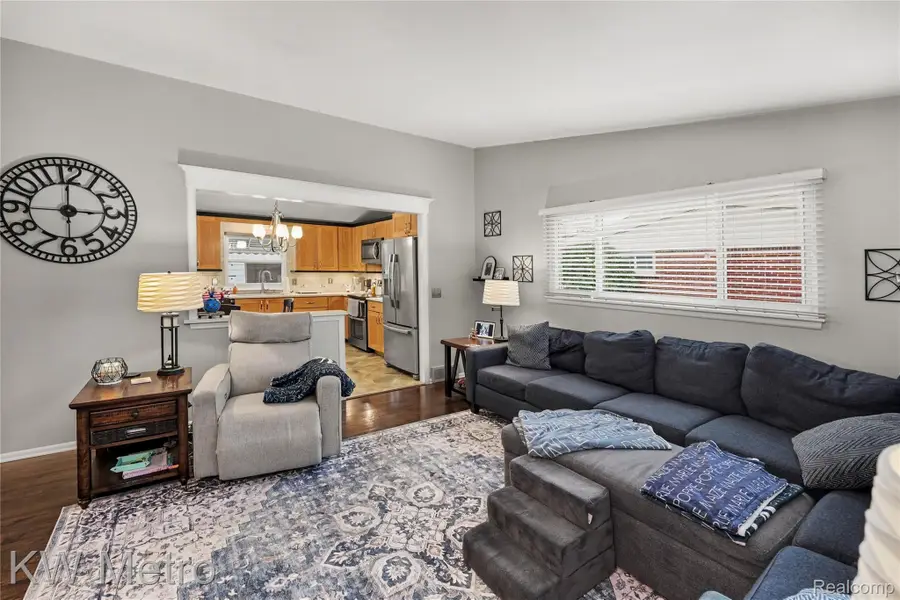 637 Kenyon Drive, Troy, MI 48083 - #3