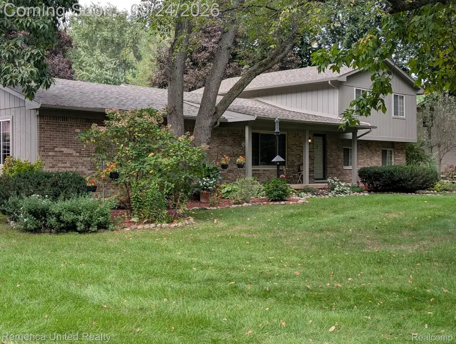 6601 Hemlock Court, Brighton, MI 48116 - #2