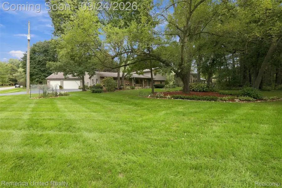 6601 Hemlock Court, Brighton, MI 48116 - #3