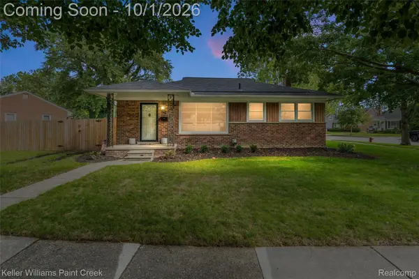 22404 Edgewood Street, StClairShores, MI 48080