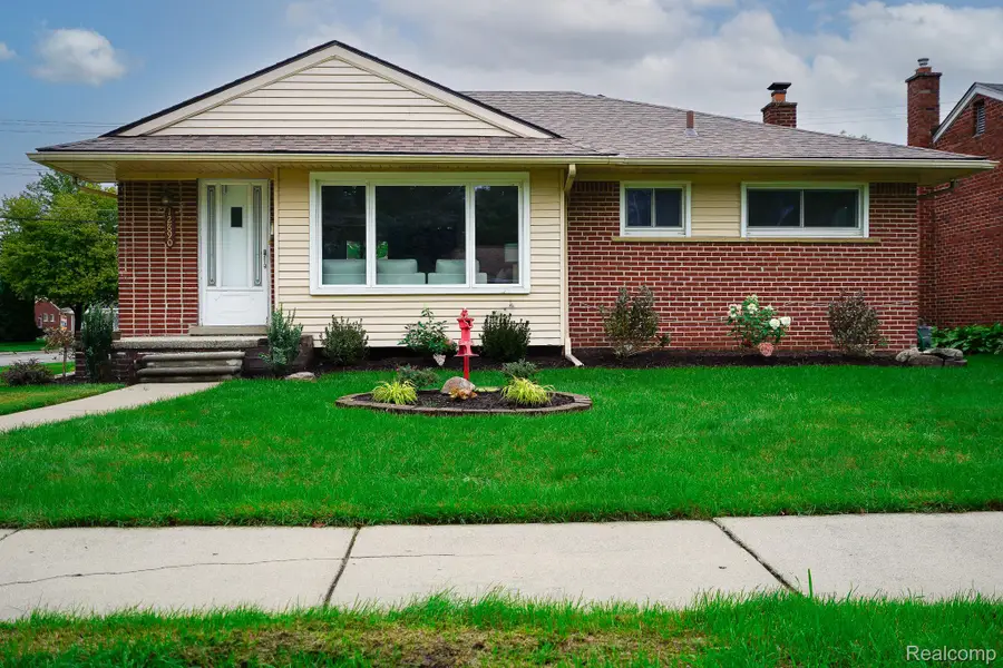 12890 Hemingway, Redford, MI 48239 - #2