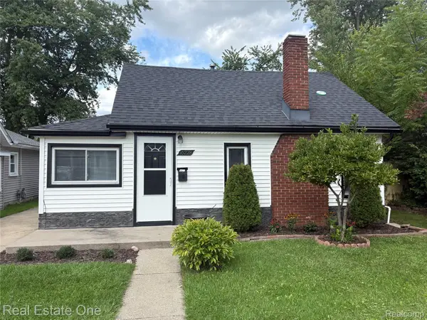 16228 Kirkshire Avenue, BeverlyHills, MI 48025
