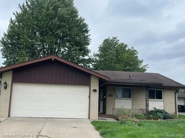 12156 Corvair Drive, Sterling Heights, MI 48312 - #2