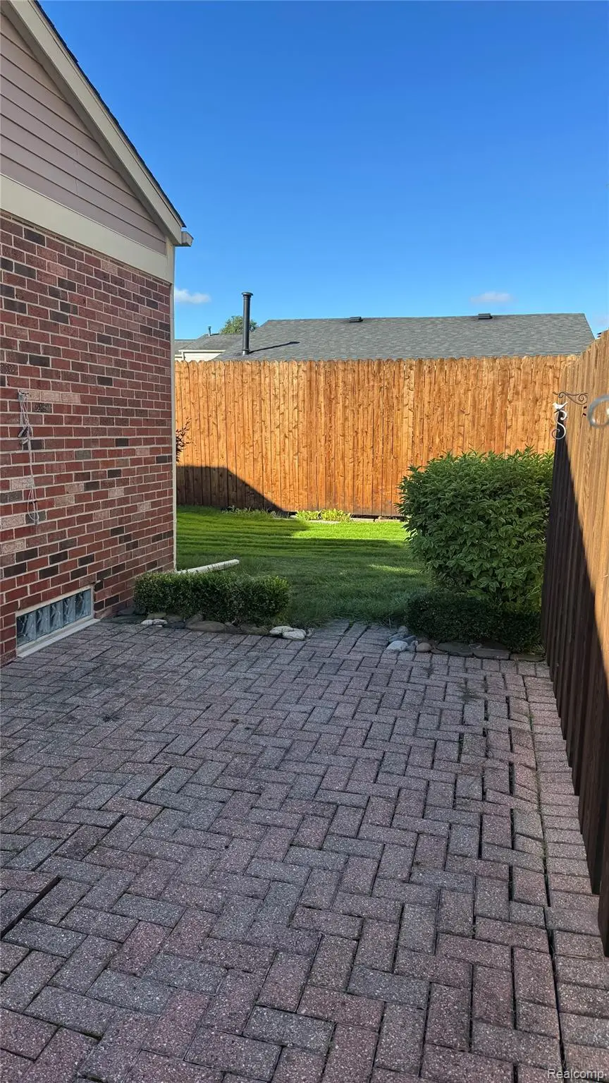 19918 Great Oaks Circle S #136, Clinton Township, MI 48036 - #3