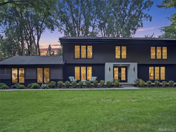 766 Woodchester Drive, BloomfieldHills, MI 48304