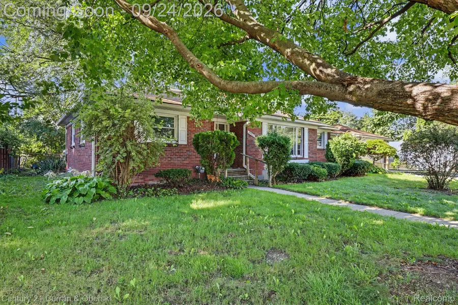 22300 Lanse Street, Saint Clair Shores, MI 48081 - #2