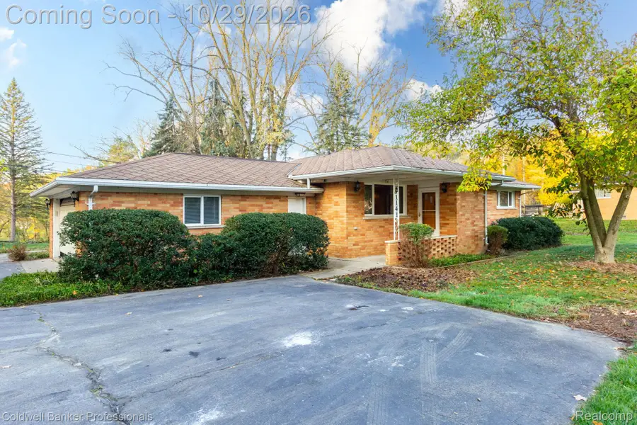 1141 Kingsview Avenue, Rochester Hills, MI 48309 - #2