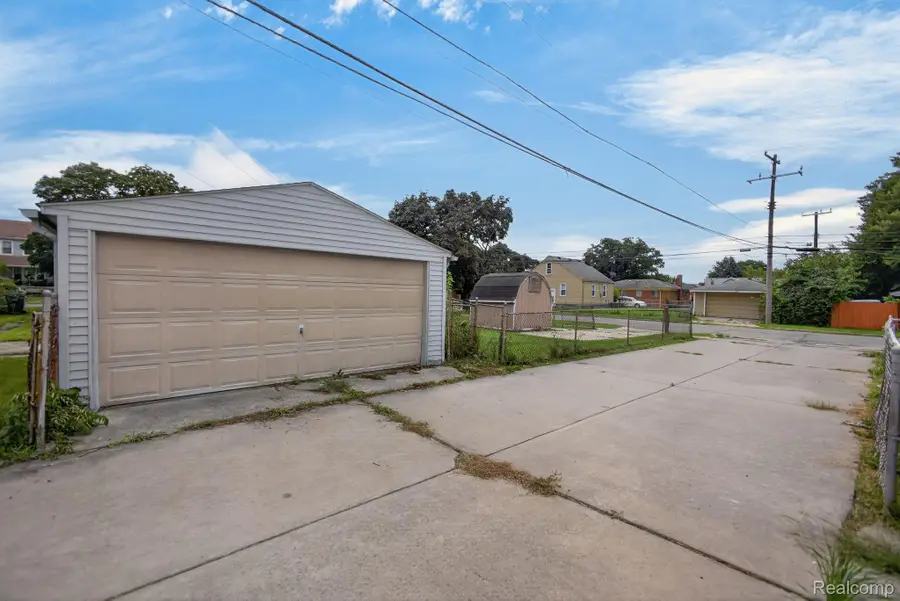 1334 Wilson Avenue, Lincoln Park, MI 48146 - #3