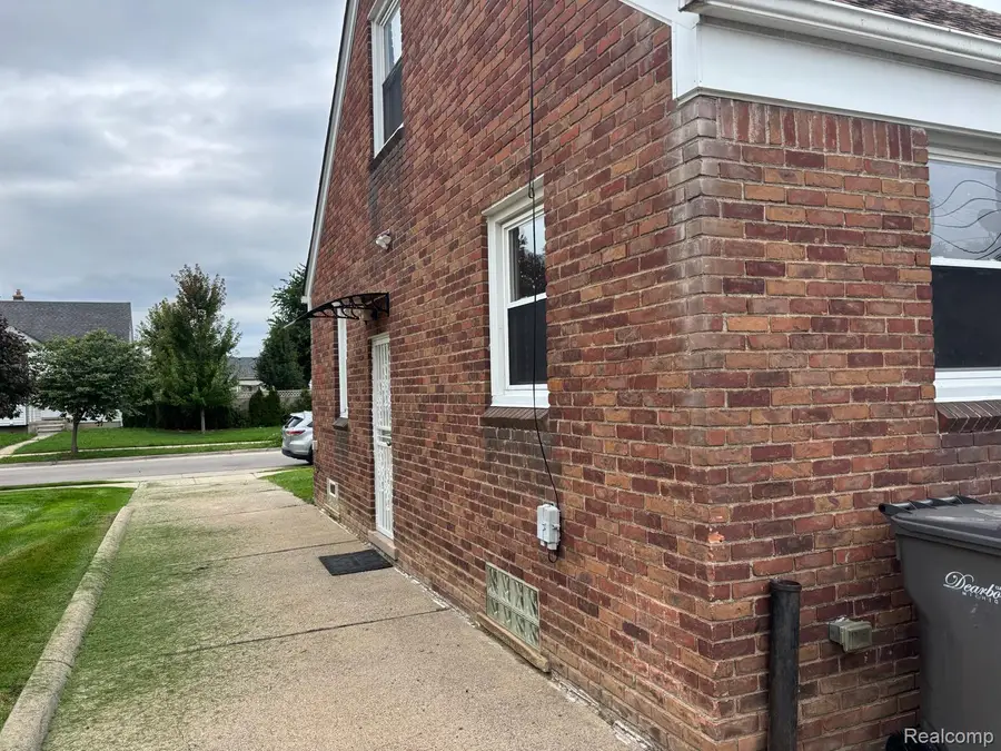 6414 Argyle Street, Dearborn, MI 48126 - #3