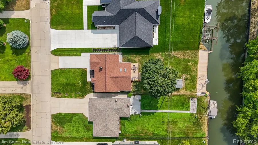22510 Ardmore Park Drive, Saint Clair Shores, MI 48081 - #3