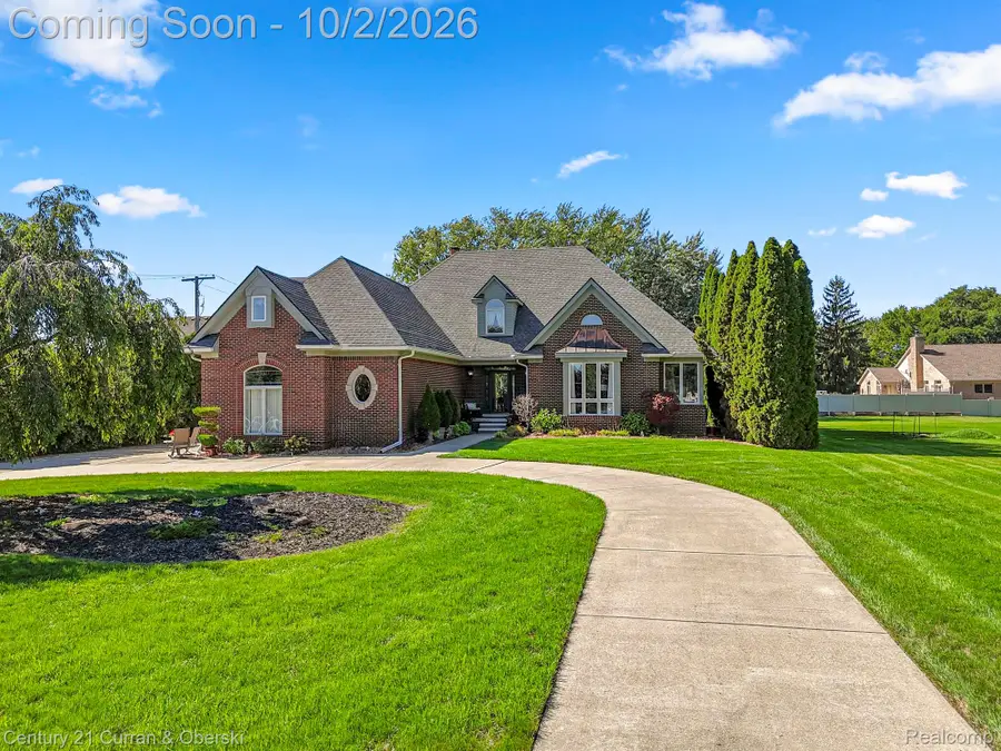 20175 Gill Road, Livonia, MI 48152 - #2