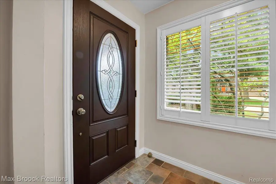 2175 Langham Drive, West Bloomfield, MI 48323 - #2