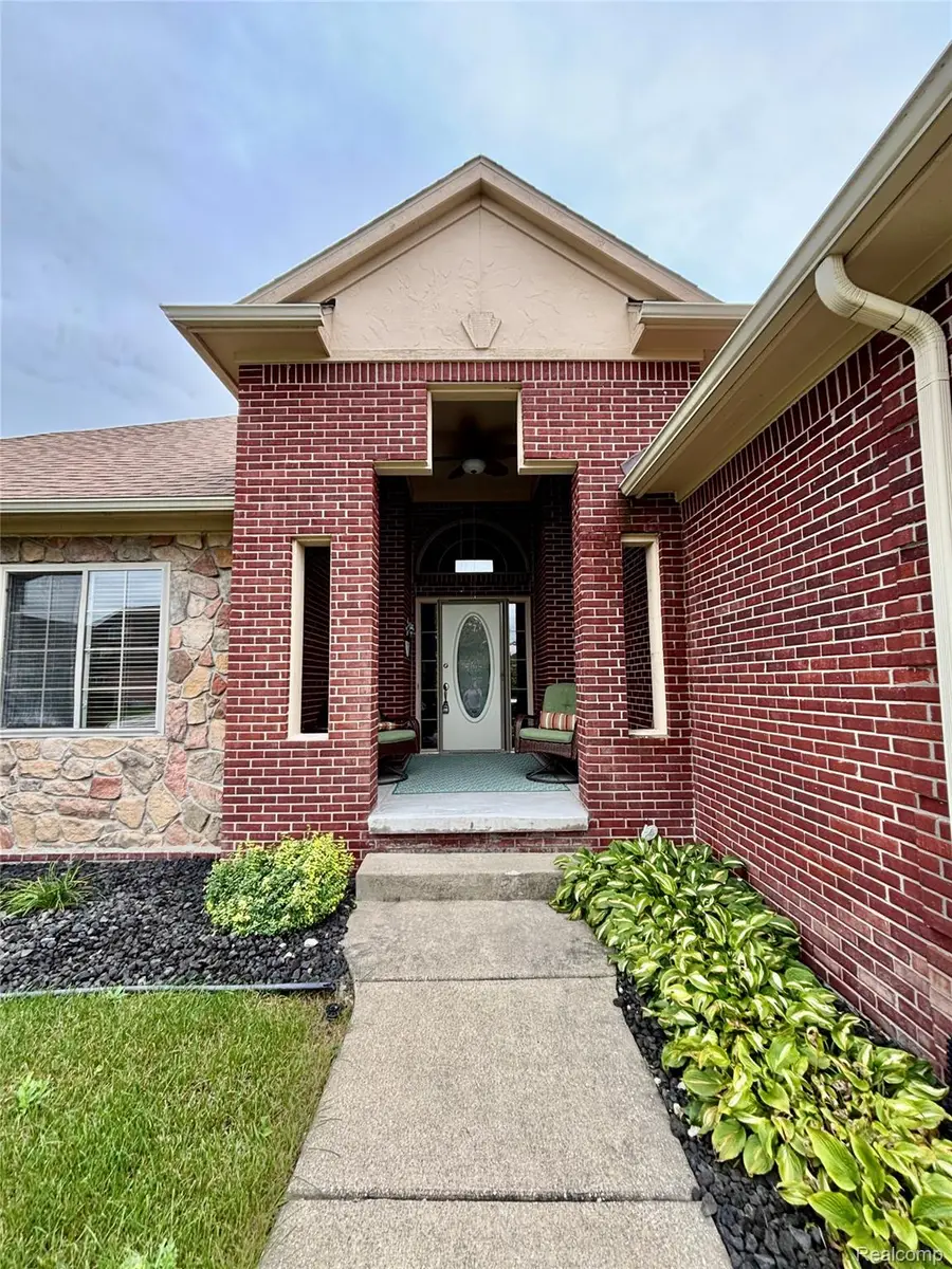 46991 Hidden River Circle N, Canton, MI 48188 - #2
