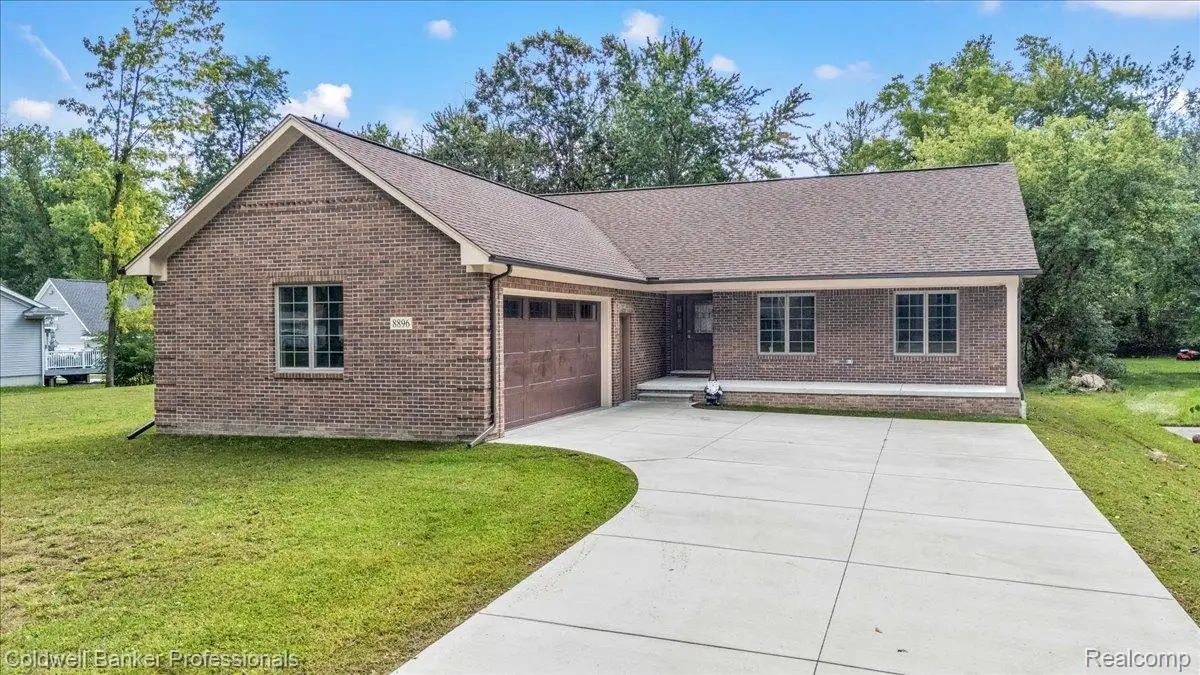 8896 Pacton Drive, Shelby, MI 48317 - #1