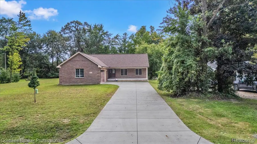 8896 Pacton Drive, Shelby, MI 48317 - #2