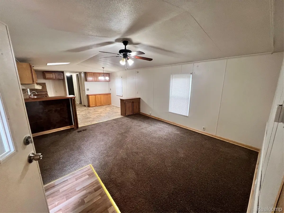 5017 Naomikong, Flint, MI 48506 - #1