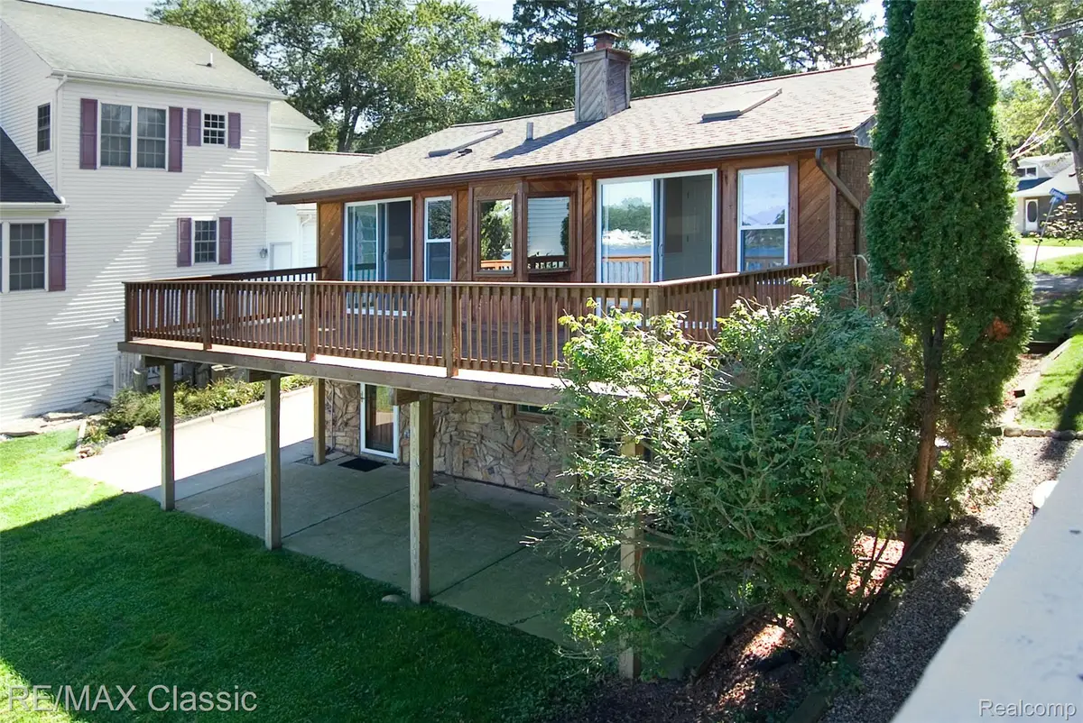 1508 Lakeview Drive, Wolverine Lake, MI 48390 - #1