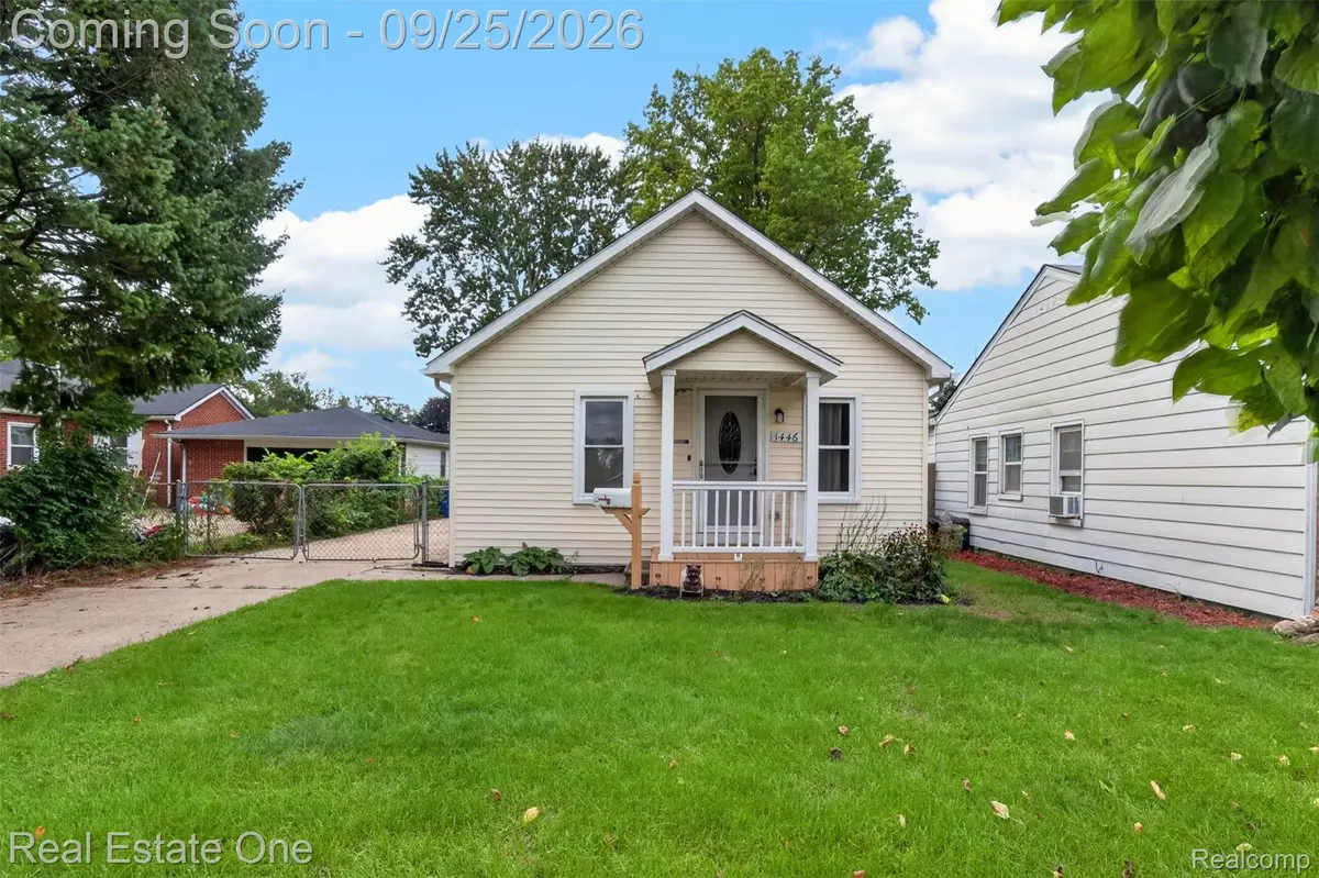 1446 E Meyers Avenue, Hazel Park, MI 48030 - #1