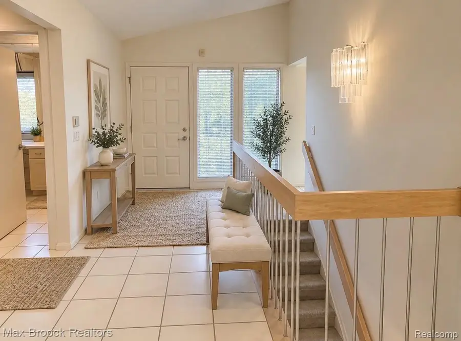 5663 Hillcrest Circle E #64, West Bloomfield, MI 48322 - #3
