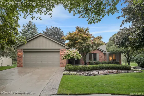 25511 Buckminster Drive, Novi, MI 48375