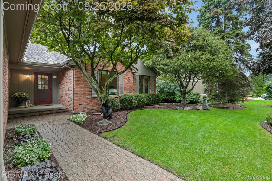 25511 Buckminster Drive, Novi, MI 48375 - #3