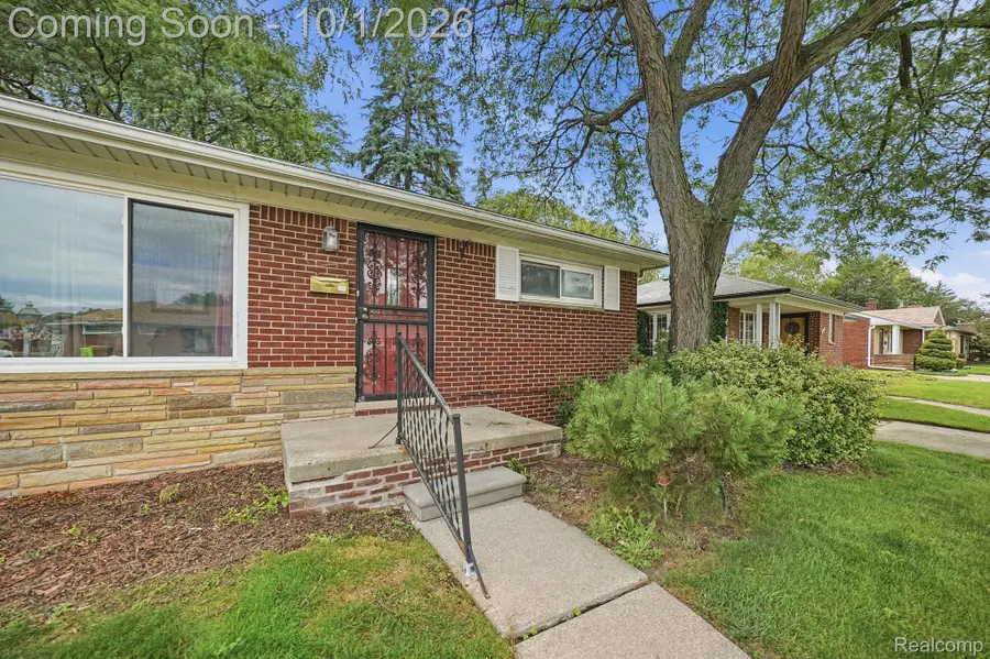 16816 Collinson Avenue, Eastpointe, MI 48021 - #3
