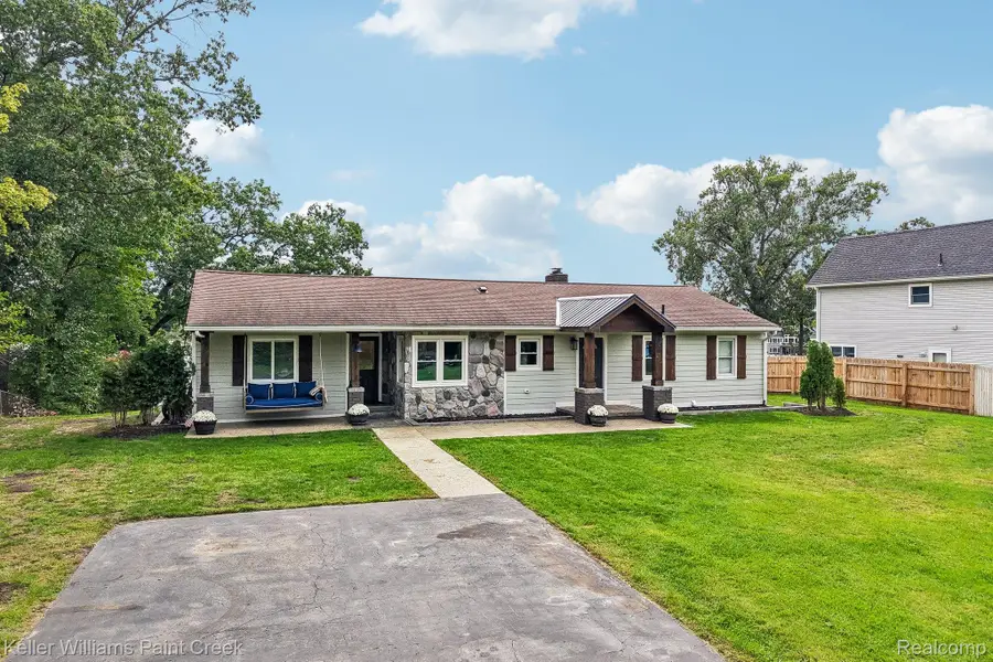 4890 Clinton Drive, Clarkston, MI 48346 - #2