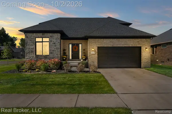 56643 Via Bellano, Macomb, MI 48042