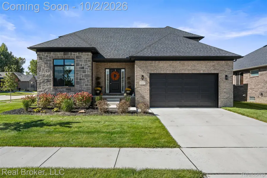 56643 Via Bellano, Macomb, MI 48042 - #2