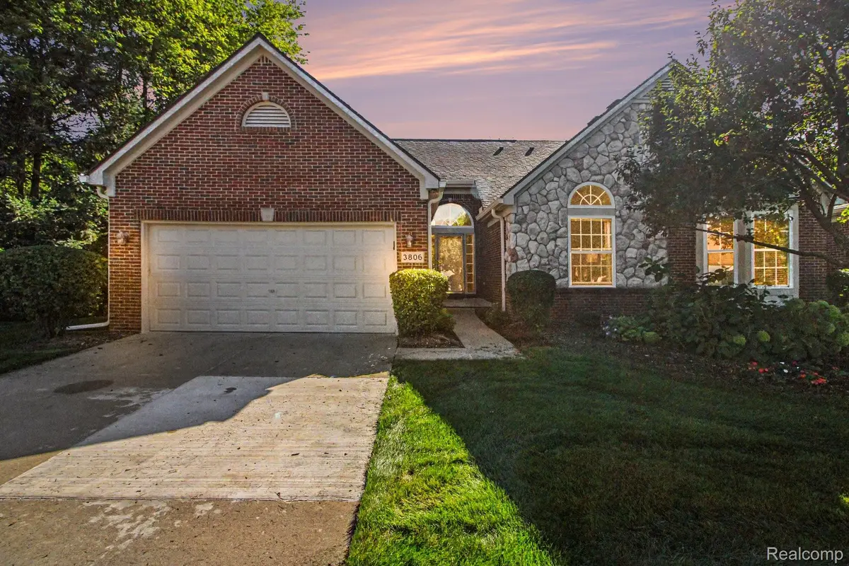 3806 Arbor Drive, Auburn Hills, MI 48326 - #1