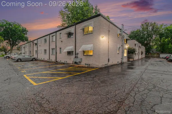 3429 Hillside Drive, RoyalOak, MI 48073
