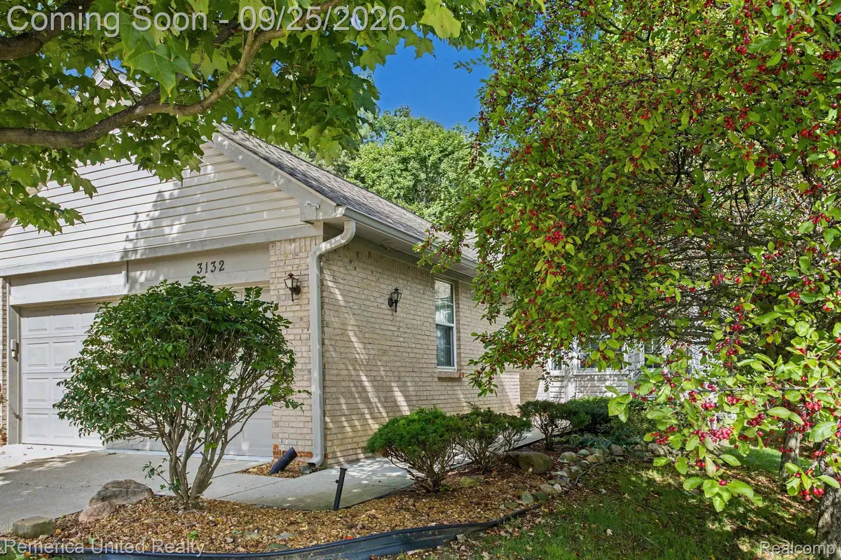 3132 Harbor Court, Waterford, MI 48328 - #1