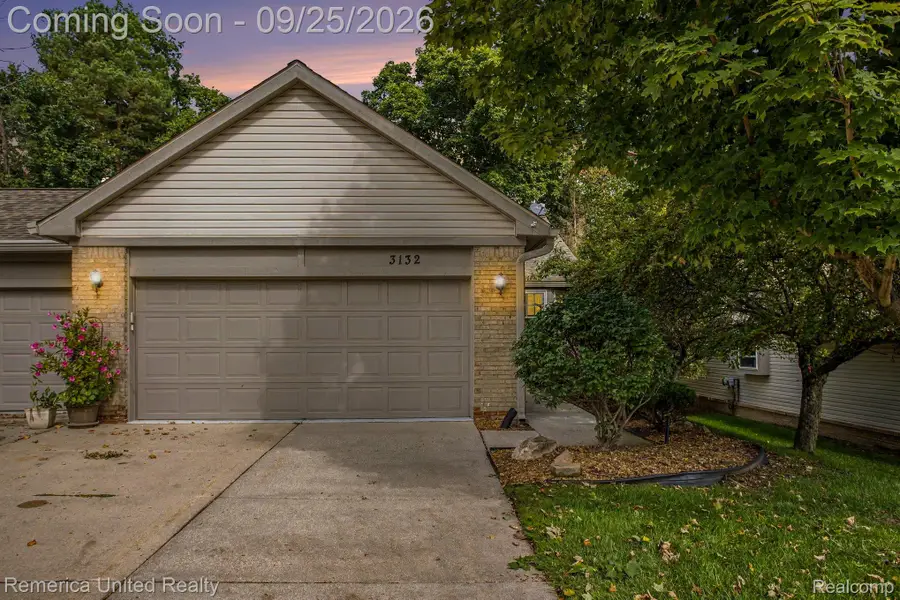 3132 Harbor Court, Waterford, MI 48328 - #2