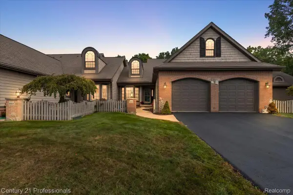 6590 Steeple Ridge, Clarkston, MI 48346
