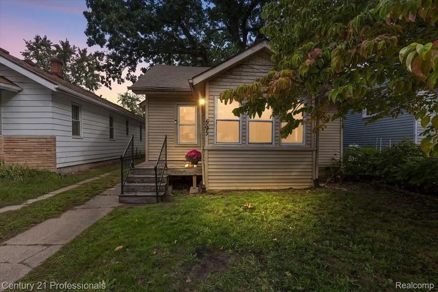 595 E Drayton Street, Ferndale, MI 48220 - #2
