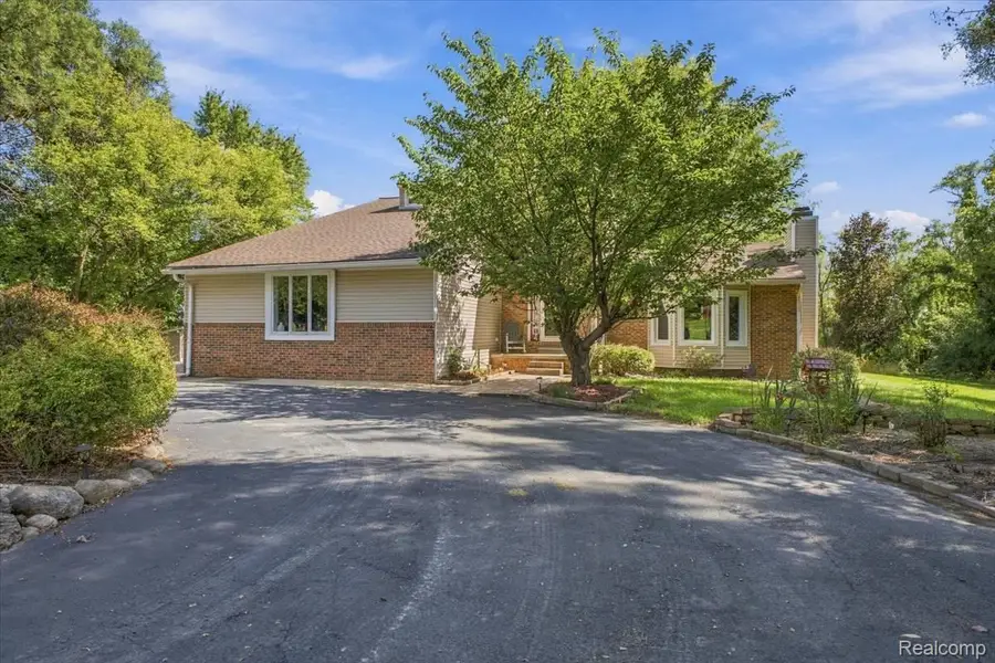 2605 Childs Lake Road, Milford, MI 48381 - #2