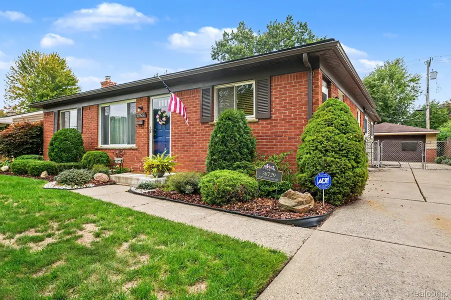 38729 Northfield Avenue, Livonia, MI 48150 - #3
