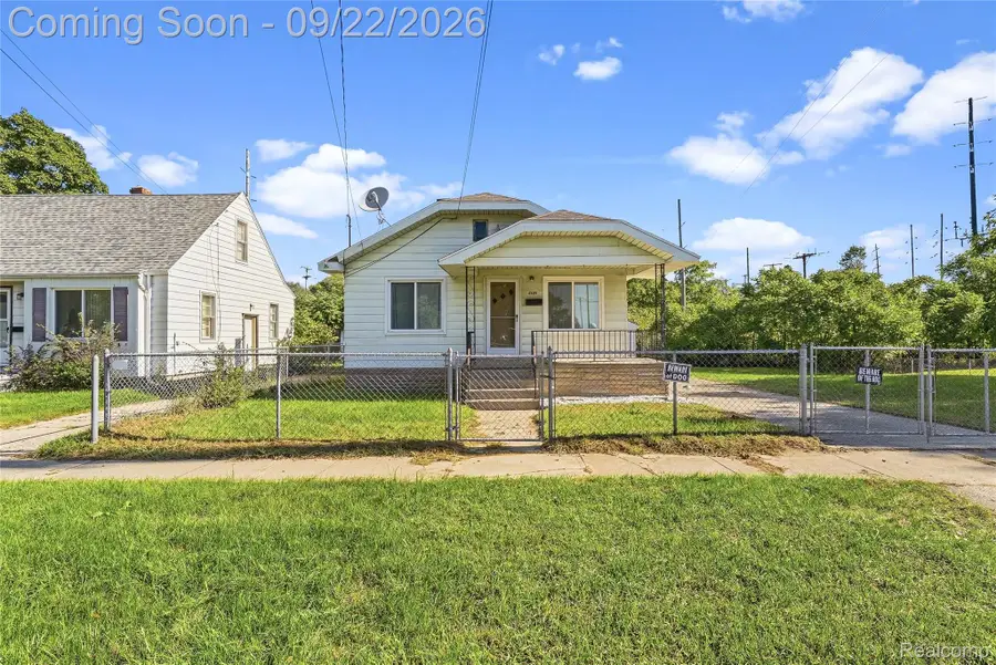 4609 Pengelly Road, Flint, MI 48507 - #2