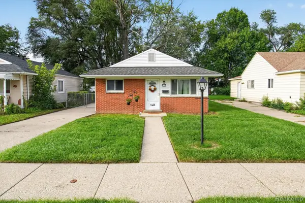 2199 Pearl Avenue, Warren, MI 48091