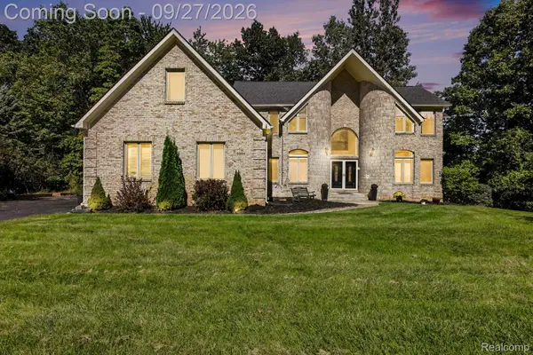9984 Maple Valley Drive, Clarkston, MI 48348