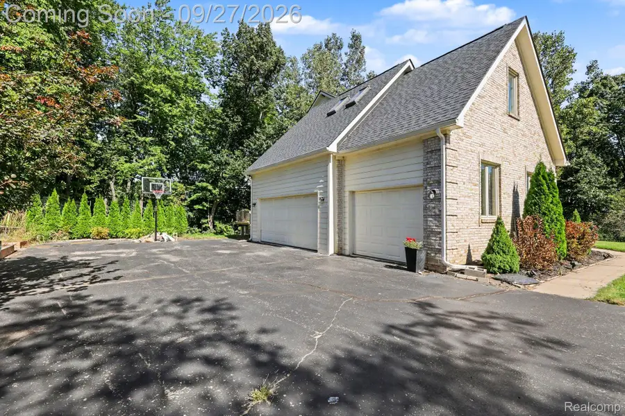 9984 Maple Valley Drive, Clarkston, MI 48348 - #3