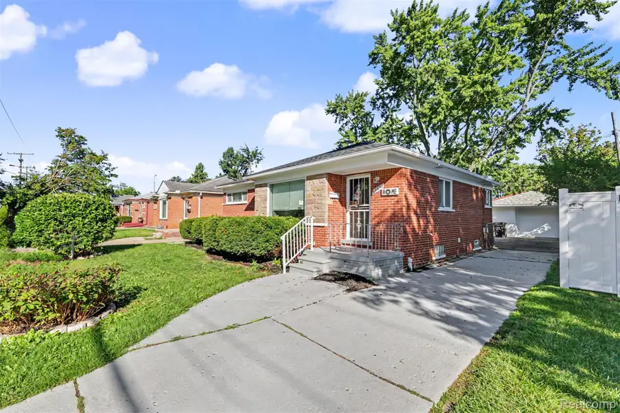 24936 Elmira, Redford, MI 48239 - #3