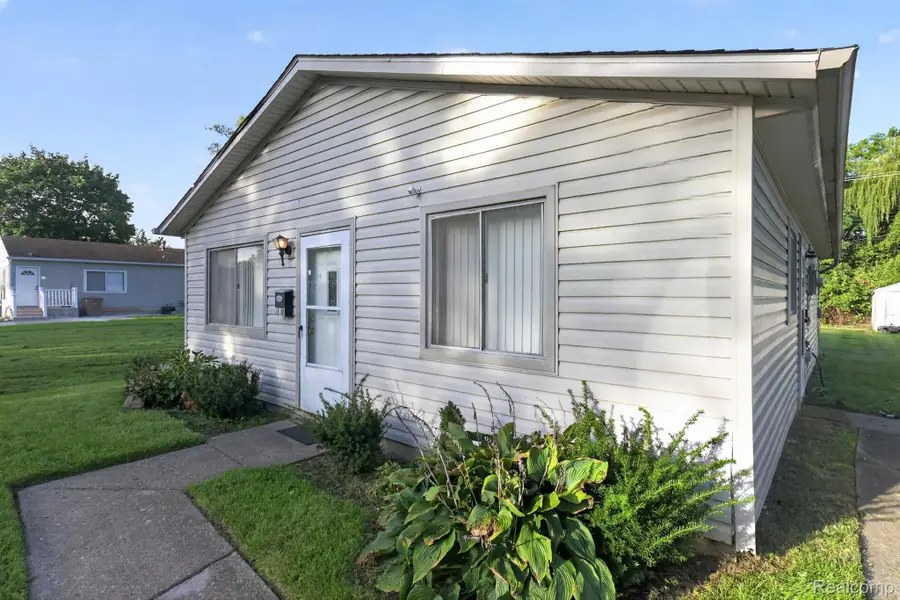 238 Seward Street, Pontiac, MI 48342 - #3