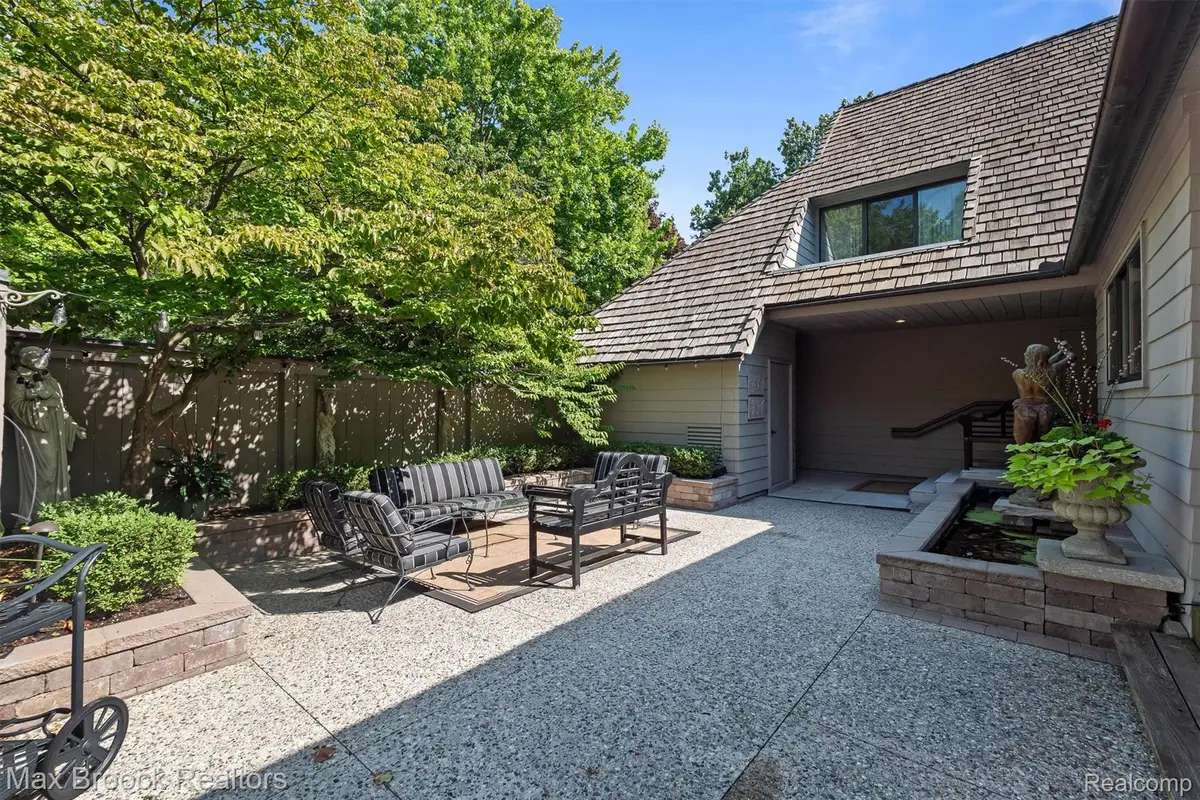 969 Bloomfield Woods, Bloomfield Hills, MI 48304 - #1